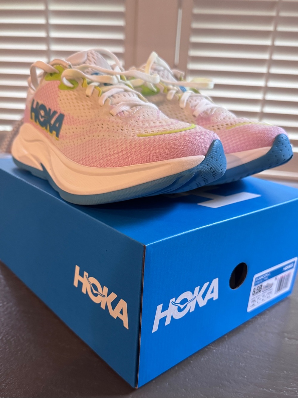 Hoka Rincon 4, women’s 6.5B, worn once!